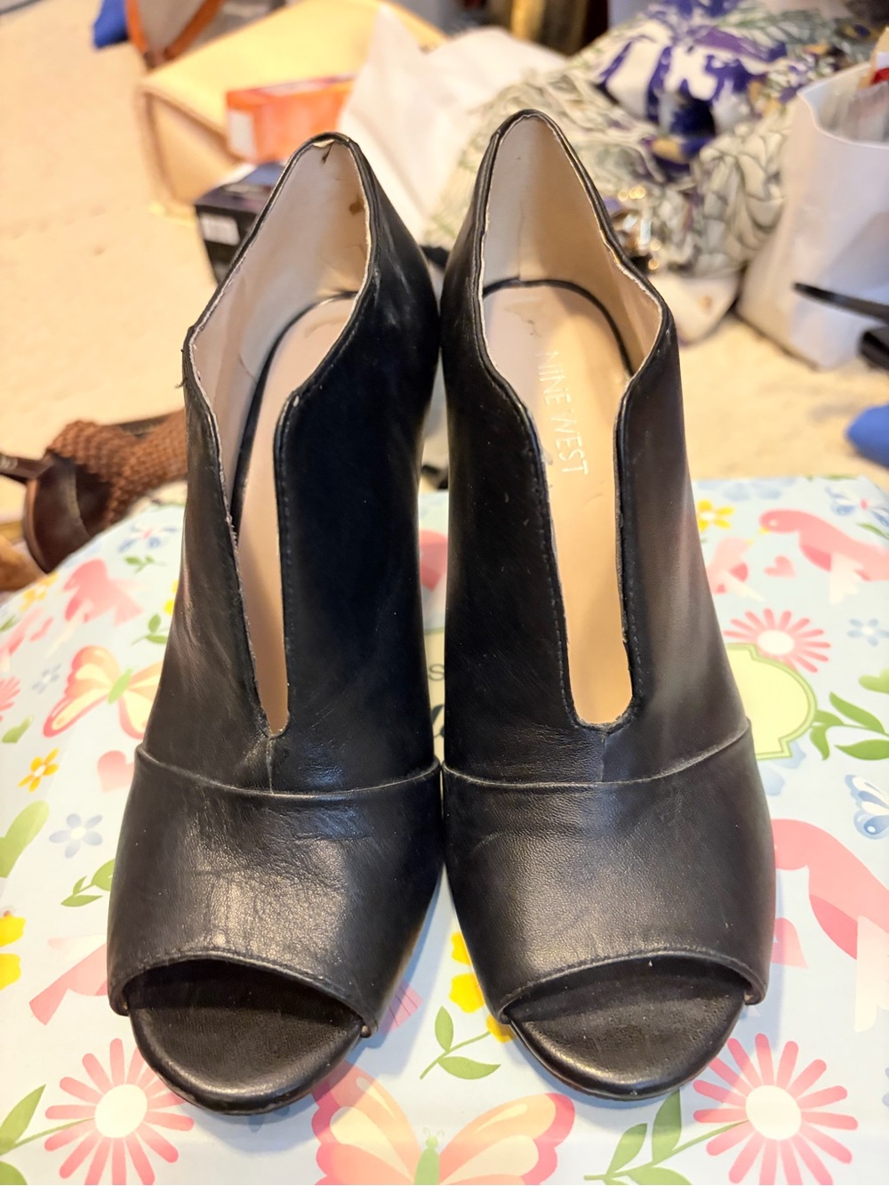 Nine West genuine Leather Black Open-Toe V-Cut Ankle Booties Size 6.5
